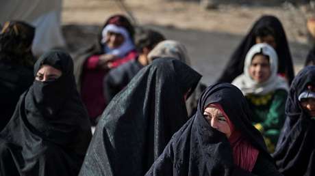 «Son seres humanos nobles y libres»: los talibanes emiten un decreto con derechos de las mujeres afganas