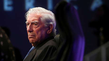 Intelectuales rechazan la inclusión de Mario Vargas Llosa a la Academia Francesa y enumeran las razones por las que «mancilla» a la institución