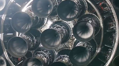 Elon Musk muestra la prueba de los propulsores de su cohete más grande y anuncia la producción de un nuevo motor (VIDEO)