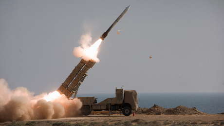 Irán realiza ejercicios militares a gran escala disparando misiles balísticos y de crucero (VIDEO)