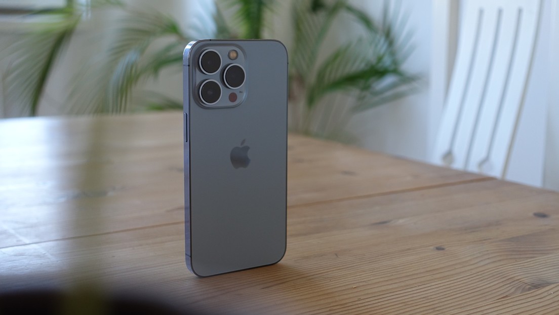 "¿Cómo puede Apple eliminar una característica tan básica de un teléfono de 2.000 dólares?": Un usuario detecta un defecto en el iPhone 13