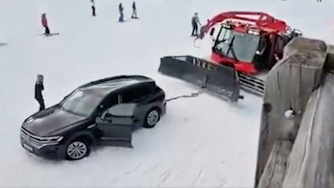 VIDEO: Sigue las indicaciones del GPS y queda varada en medio de una pista llena de esquiadores