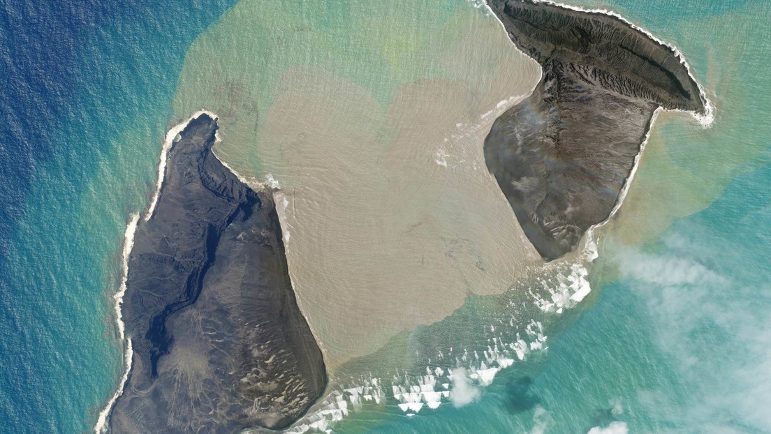 Dos personas fallecen y las calles quedan inundadas en Perú tras la erupción del volcán en Tonga (VIDEOS)