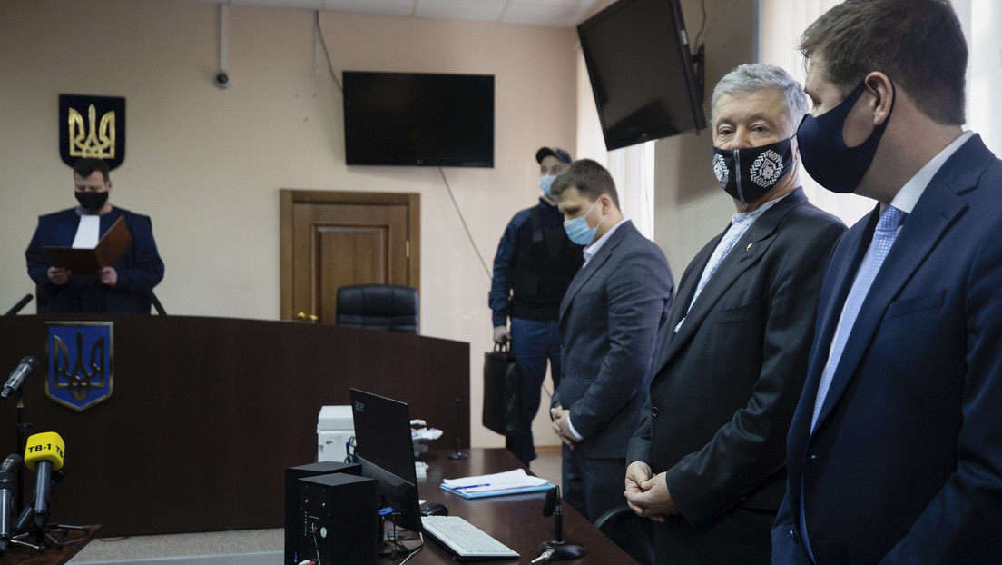 Un tribunal ucraniano libera al expresidente Piotr Poroshenko, acusado de alta traición, bajo medidas cautelares