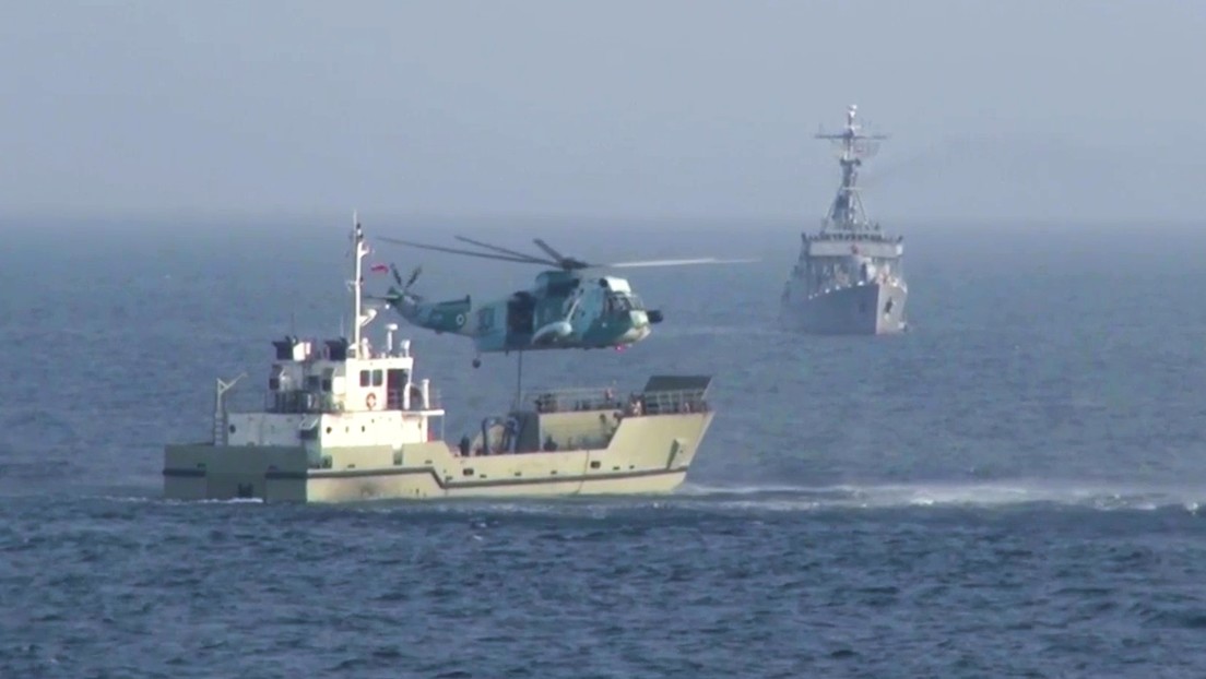 Buques de Rusia, China e Irán ensayan maniobras militares y contra la piratería en los ejercicios conjuntos CHIRU-2022 en el golfo de Omán (VIDEO)