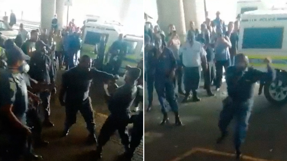 VIDEO: Un policía se enfrenta a sus compañeros con movimientos de kung-fu y estos lo reducen con gas pimienta