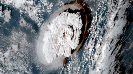 VIDEO: Graban desde el espacio como el volcán de Tonga entra en «una de las erupciones más violentas jamás captada por satélite»