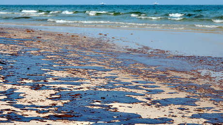 La erupción volcánica en Tonga provoca «mareas inusitadas» que causan un derrame de petróleo en una playa de Perú