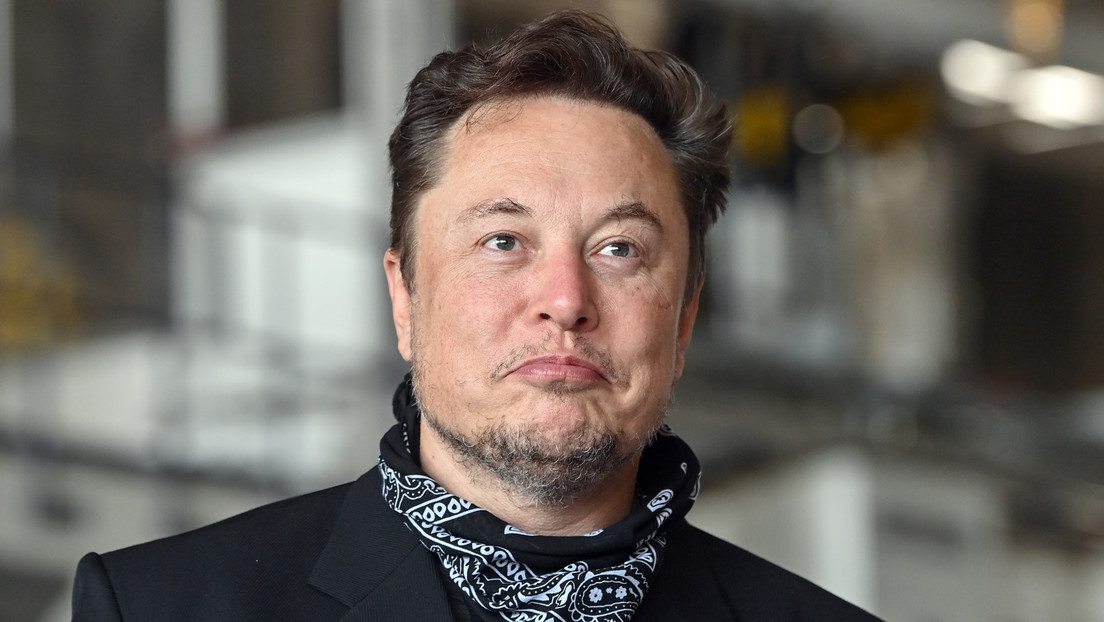 Elon Musk Súper Prensa Asociada: "Han estado escribiendo artículos falsos de Tesla durante años."