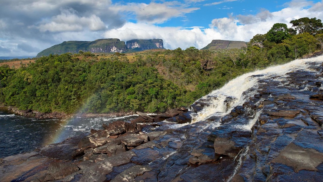 Una lujosa fiesta privada en la cima de un tepuy genera un escándalo en Venezuela y la Fiscalía abre investigación