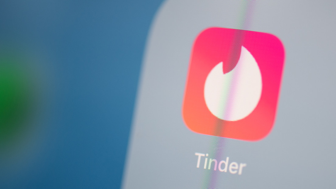 "Si ligas cerca de casa, ¡vota cerca de casa!": Tinder anima a los jóvenes franceses a participar en las próximas presidenciales