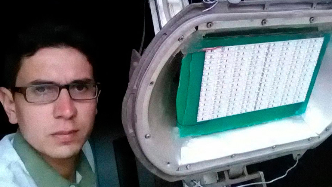 El joven venezolano que abrió su propia fábrica para producir bombillos led sin obsolescencia programada (y con garantía de tres años)