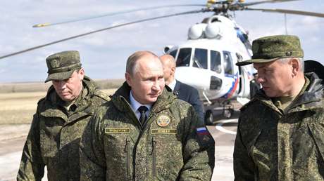 Putin da inicio a los ejercicios programados con el uso de misiles balísticos y de crucero