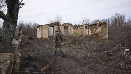 Los líderes de Lugansk y Donetsk solicitan a Putin ayudar a repeler la agresión de Kiev