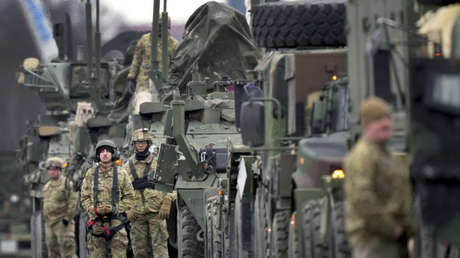 La OTAN anuncia el despliegue de "fuerzas de defensa terrestre y aérea adicionales" en los límites orientales del bloque