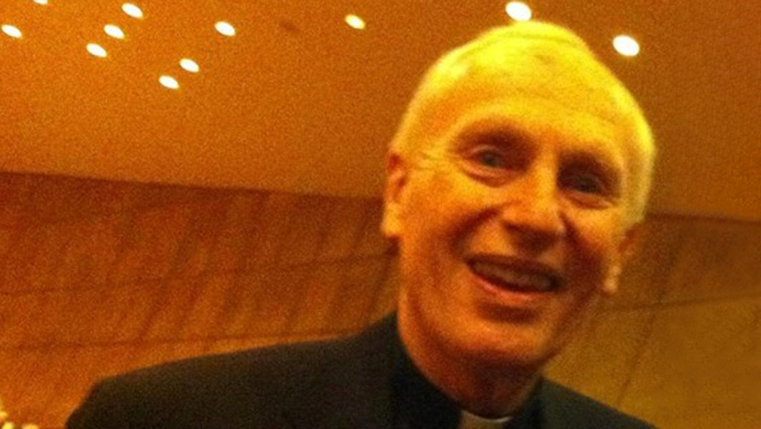 Un exobispo católico de EE.UU. admite que encubrió durante décadas los abusos sexuales cometidos por sacerdotes