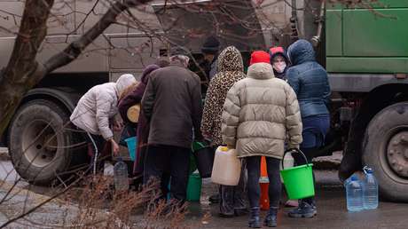 Militares rusos entregan 30 toneladas de ayuda humanitaria a los civiles ucranianos