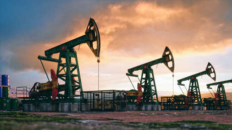 Moscú advierte de la subida del crudo a "más de 300 dólares por barril, si no más" en caso del rechazo del petróleo ruso