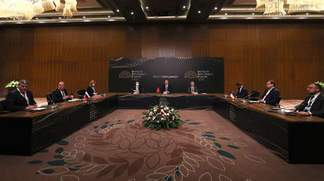 Empieza la reunión entre los ministros de Exteriores de Rusia, Ucrania y Turquía