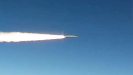 Rusia utiliza misiles hipersónicos Kinzhal para destruir un depósito de misiles en el oeste de Ucrania