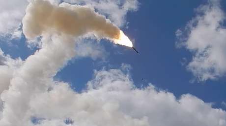 Rusia destruye con misiles de alta precisión una refinería petrolera y 3 depósitos de lubricantes en el sur de Ucrania