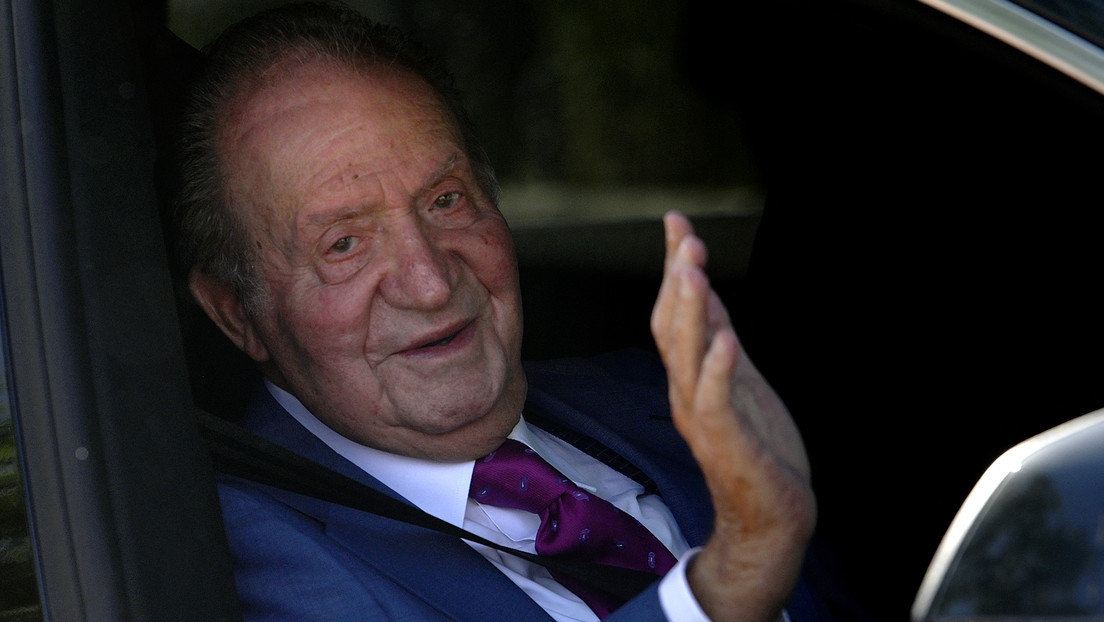 El rey Juan Carlos, el monarca díscolo tratado como una estrella de rock en España