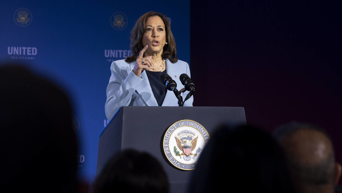 Kamala Harris se niega a comentar la llegada de migrantes sudamericanos a su residencia