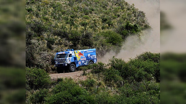 El favorito del Dakar, Vladímir Chaguin, quinto en la segunda etapa
