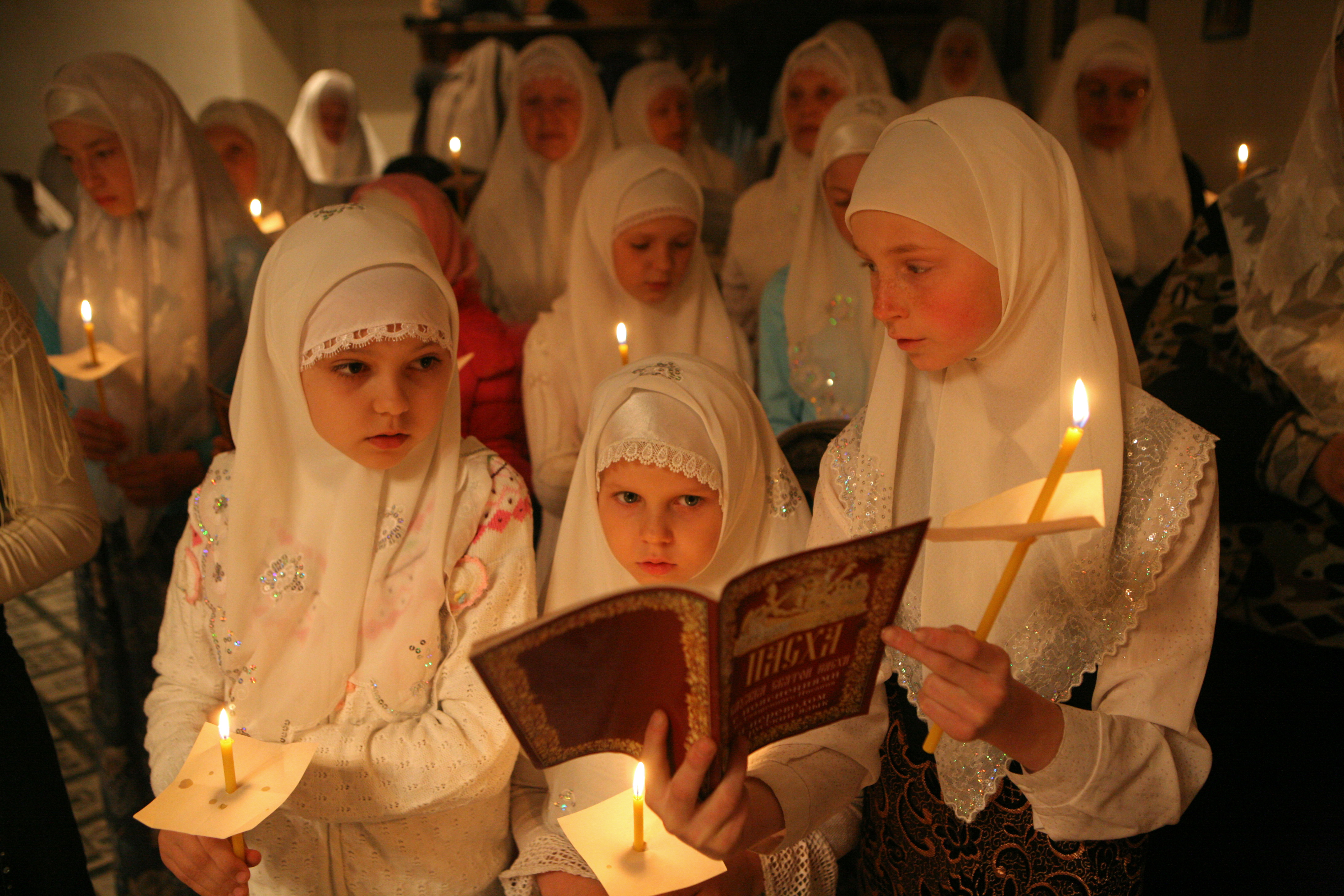 Fotos Los ortodoxos rusos celebran la Pascua siguiendo