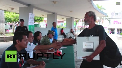 Video: En México regalan iPads y portátiles a quien entregue sus armas