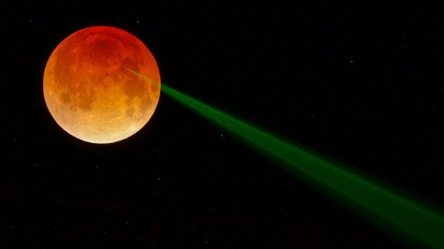 La NASA publica una foto de la luna sangrante digna de la ciencia ficción