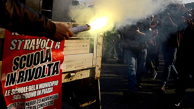 Las marchas 'incendian' Roma por los cuatro costados