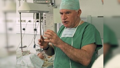 Leo Bokeria: con un corazón vivo en las manos