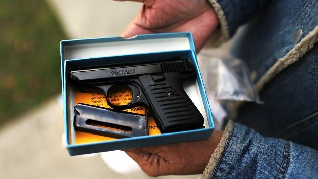 La armas, en la mira de EE.UU.: Obama baraja más controles mentales y rastreo de ventas