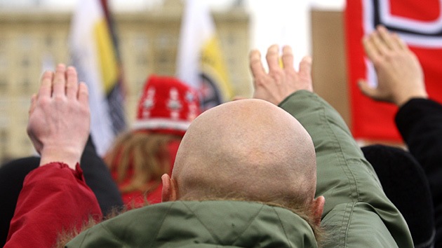 Una corte suiza justifica el saludo nazi si se usa para "expresar las propias convicciones"