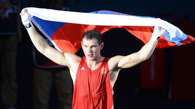 Londres 2012: el boxeador ruso Mejóntsev se cuelga el oro en semipesados
