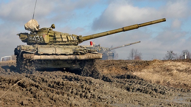Rusia introduce un nuevo deporte: el biatlón en tanque