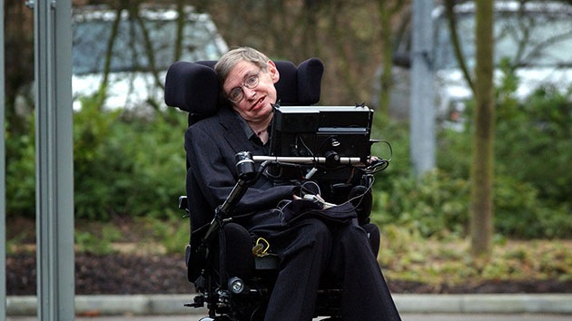 "Stephen Hawking teme a la inteligencia artificial por razones equivocadas"