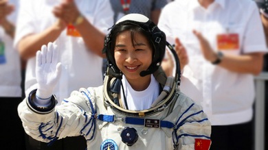 China lanzó al espacio a su primera taikonauta