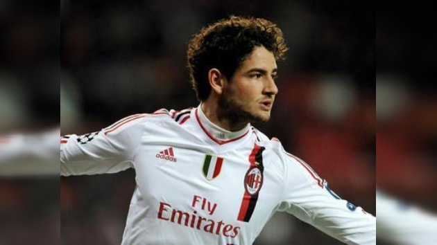 Pato se queda en el Milan y trunca el fichaje de Carlos Tévez