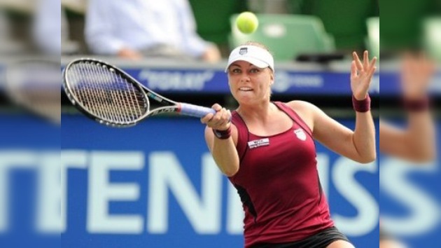 Zvonariova disputará ante Radwanska el título del Torneo de Tokio