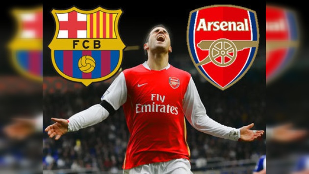 El Barça sigue luchando con el Arsenal por Cesc Fábregas
