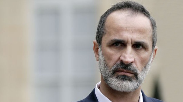 Dimite el líder de la oposición siria