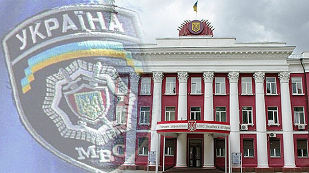 Rusia: "Hombres armados de Kiev intentaron asaltar el Ministerio del Interior de Crimea"