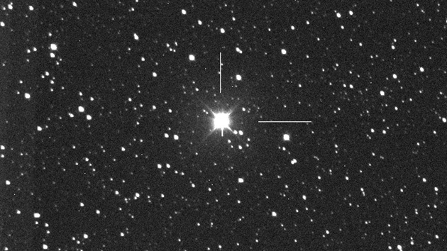 Estrella recién nacida 'saca brillo' al cosmos