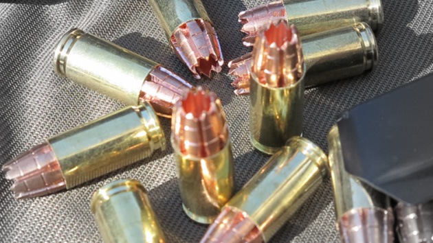 Video: RIP, la bala que se fragmenta para herir órganos vitales pega fuerte en EE.UU.