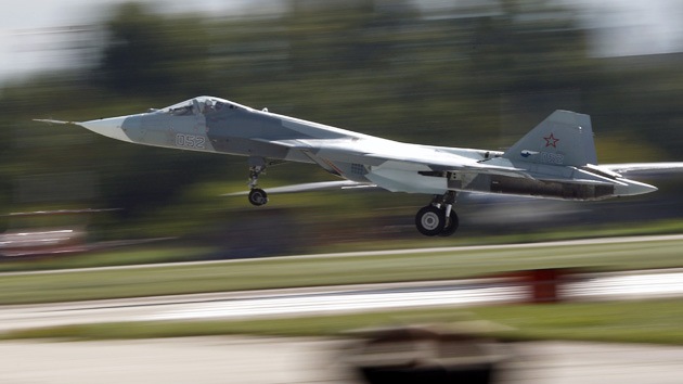 El caza ruso de quinta generación PAK-FA ya está casi listo y prueba sus armas