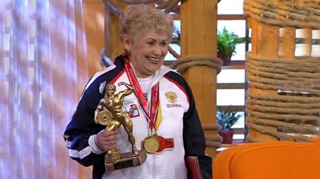 Una anciana rusa gana el campeonato mundial de 'powerlifting'