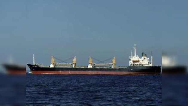 Piratas somalíes secuestran un barco argelino con tripulación internacional