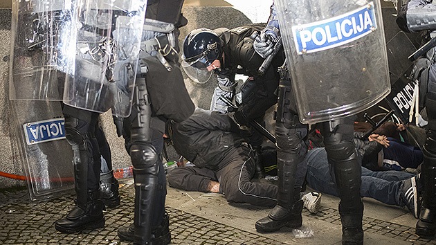 Fotos: Manifestaciones en Eslovenia contra las medidas de austeridad